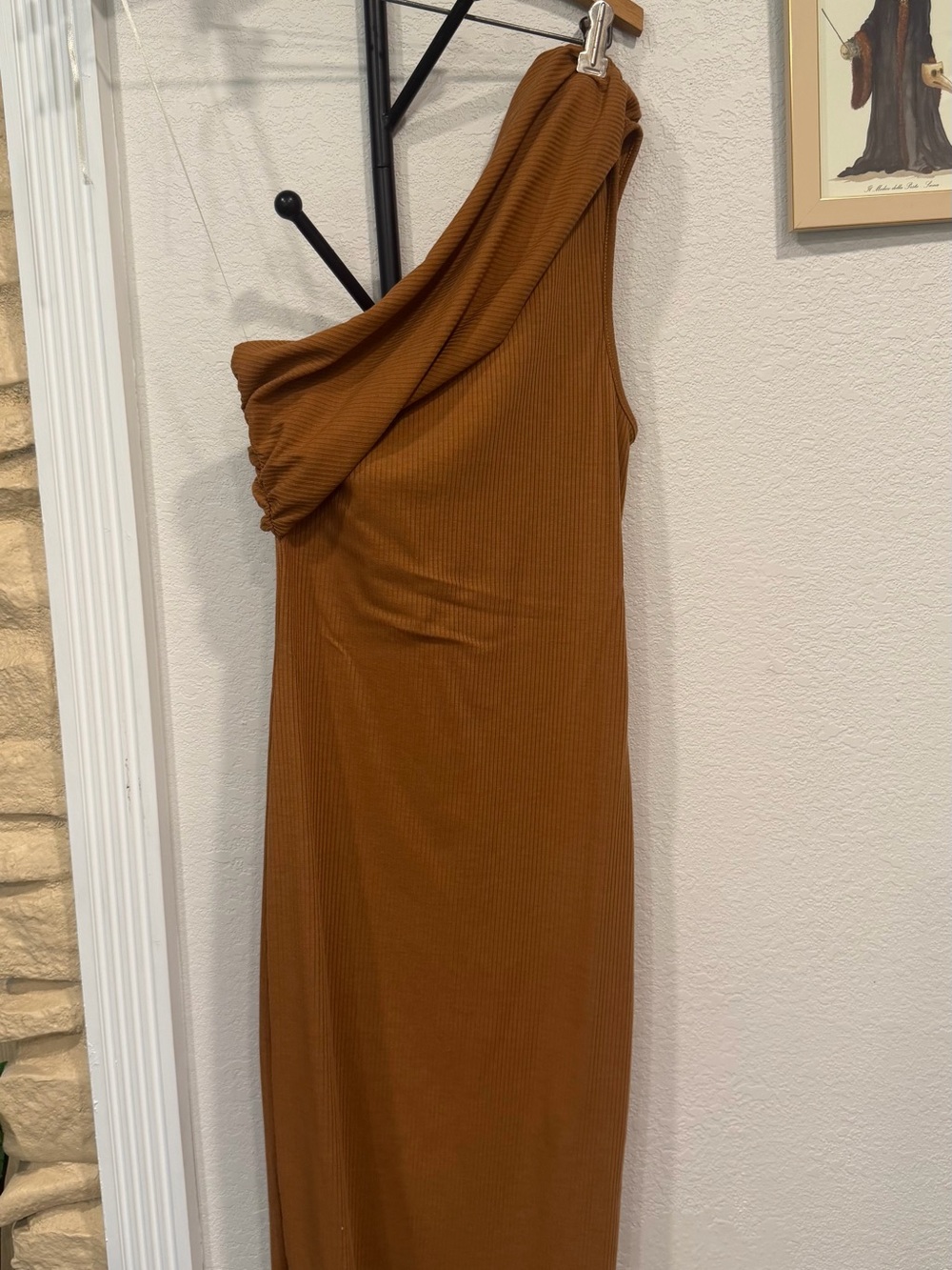 One-Shoulder Ribbed Maxi Dress in Brown/copper